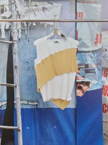 스파이럴 웨이브 슬리브리스 탑 화이트 TDX5-SP01